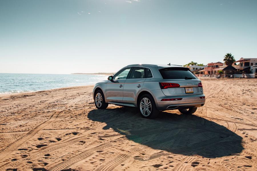  Audi Q5 2.0T Quattro 2017 года  (NA) (фото 9 из 40)